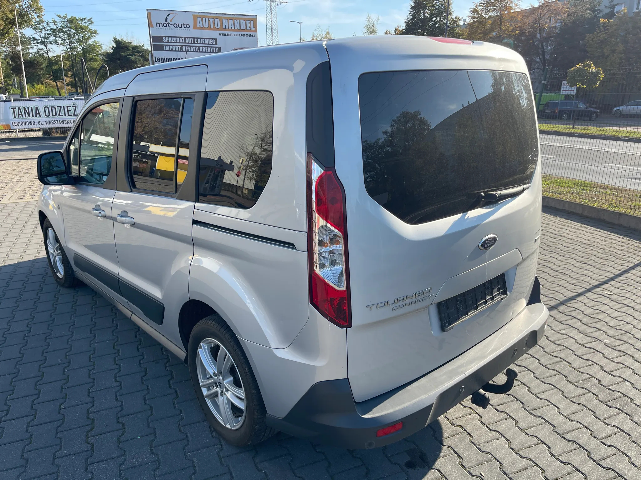 Ford Tourneo Connect 1.0 EcoBoost Start-Stop Titanium - 4