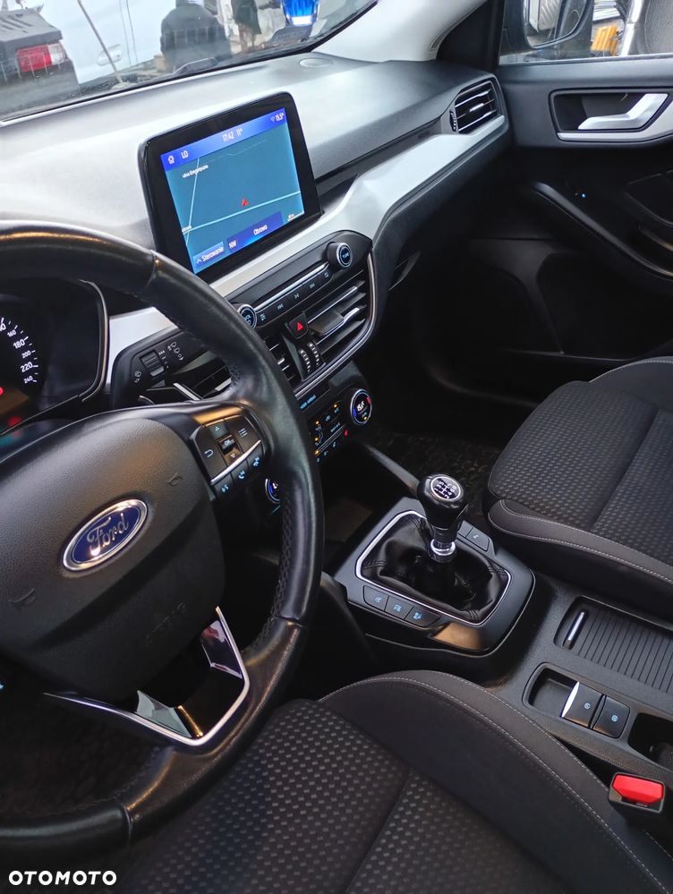 Ford Focus 1.0 EcoBoost Titanium Style - 26