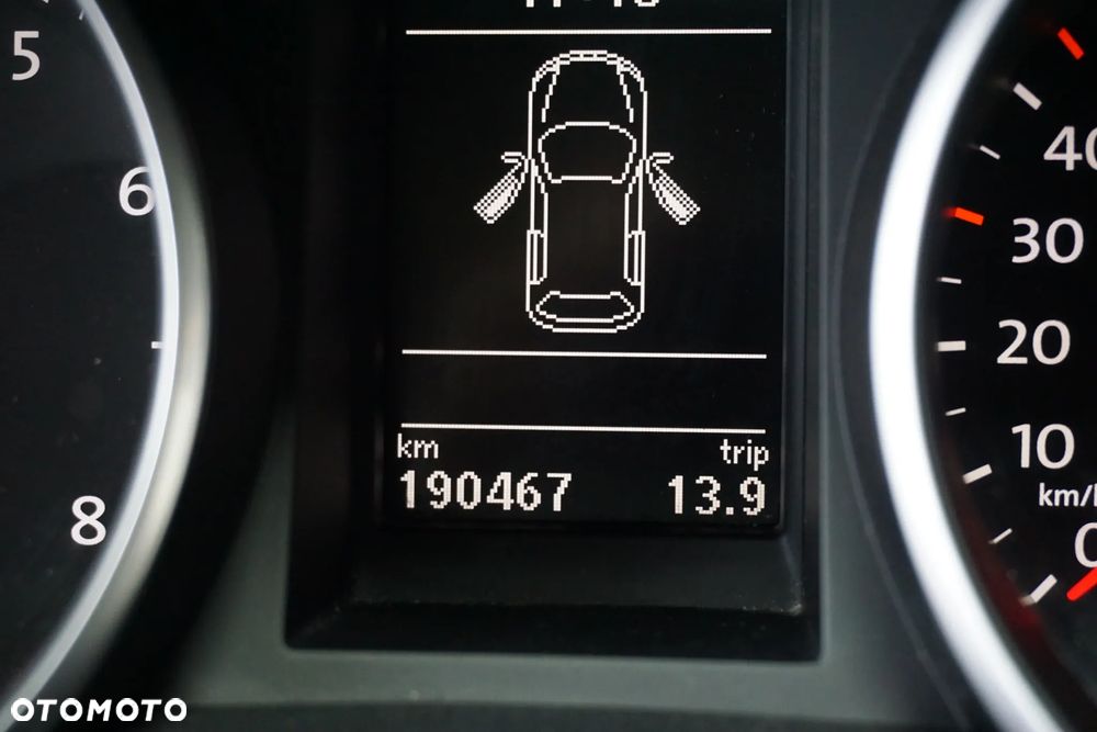 Volkswagen Golf 1.6 Highline - 35