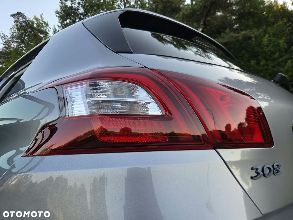 Peugeot 308 1.2 PureTech Access S&S - 26