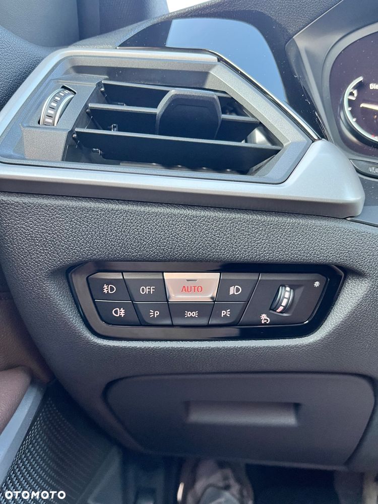 BMW Seria 3 318d Advantage - 38