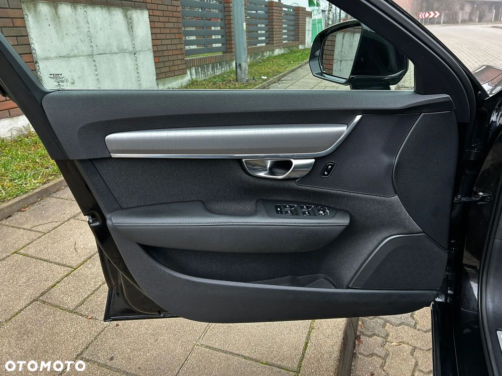 Volvo S90 D3 Momentum - 24