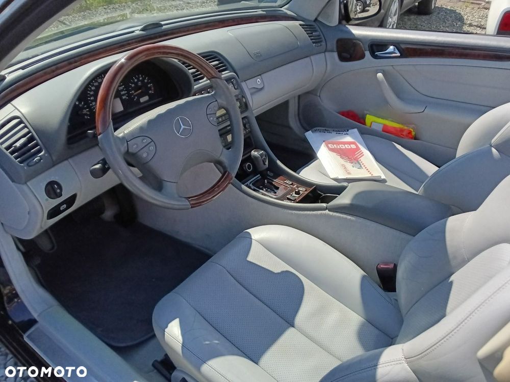 Mercedes-Benz CLK - 11