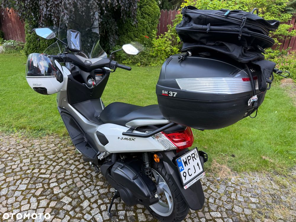 Yamaha NMAX - 10