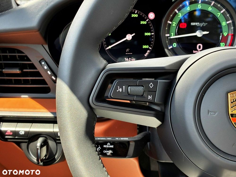 Porsche 911 - 22