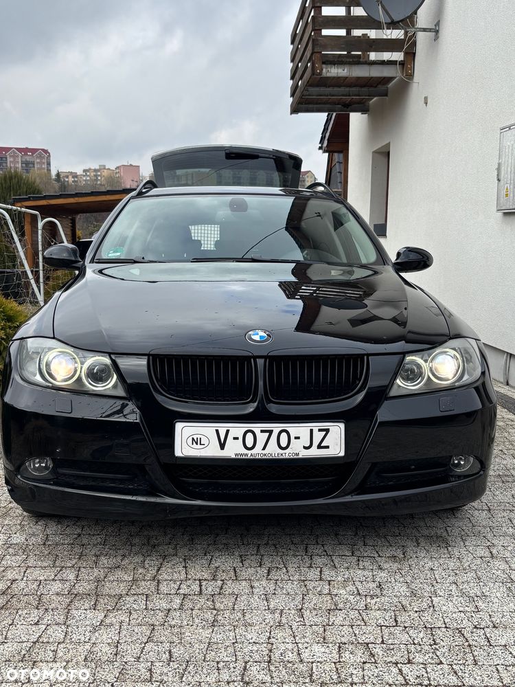 BMW Seria 3 318i Edition Exclusive - 1