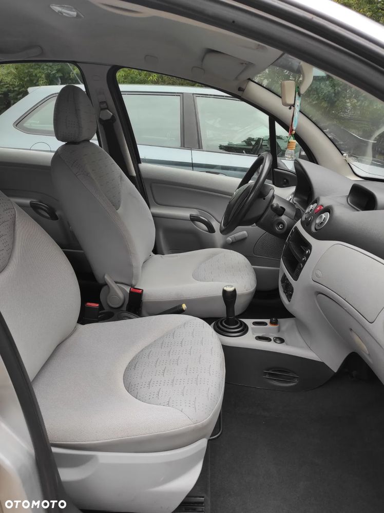 Citroën C3 1.1 X - 8
