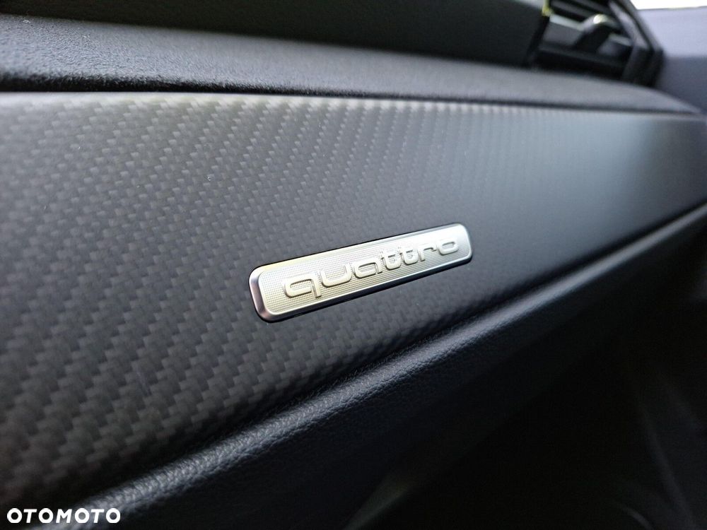 Audi Q3 RS S tronic - 40