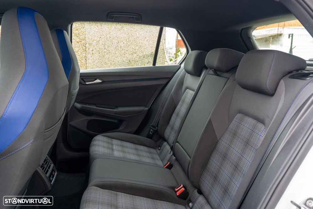 VW Golf 1.4 TSI GTE DSG - 24