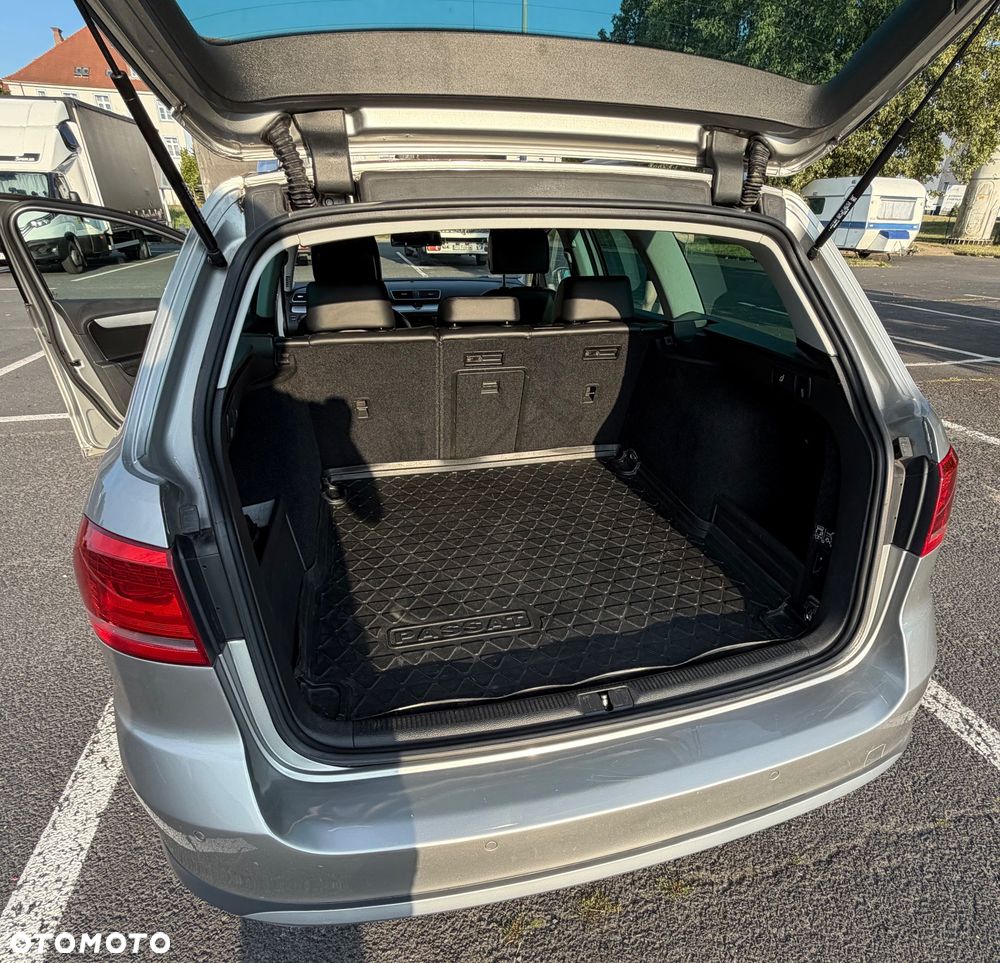 Volkswagen Passat - 9