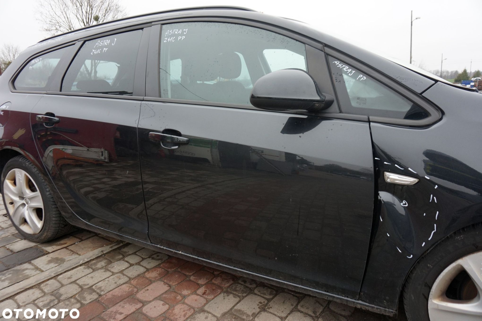 DRZWI PRZEDNIE PRAWE ASTRA IV J KOMBI Z41C  CZARNY OPEL 2009-2015 - 2