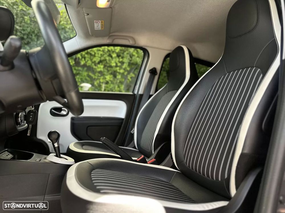 Renault Twingo Z.E. 22 Intens - 12