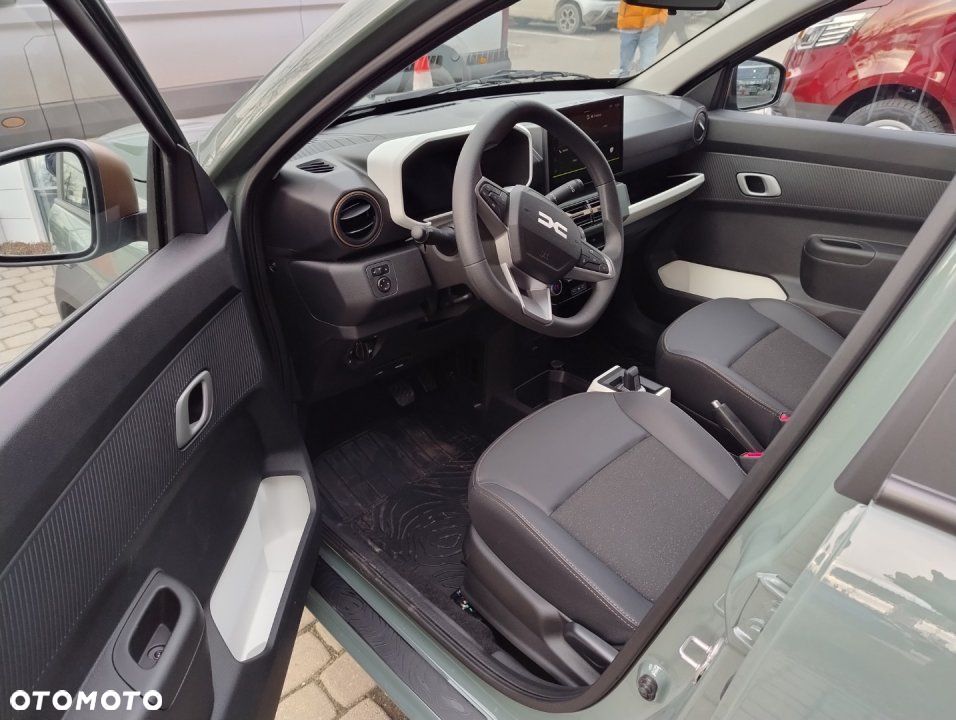 Dacia Spring - 9