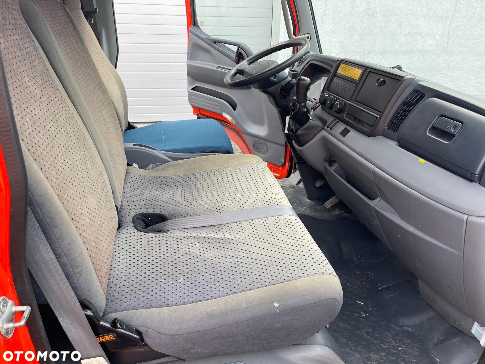 Mitsubishi Canter - 12
