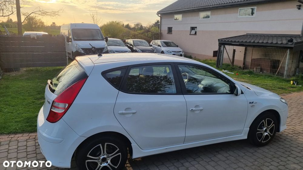 Hyundai i30 1.4 Blue Classic - 13