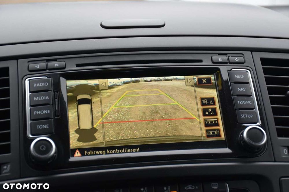 Volkswagen Multivan - 20