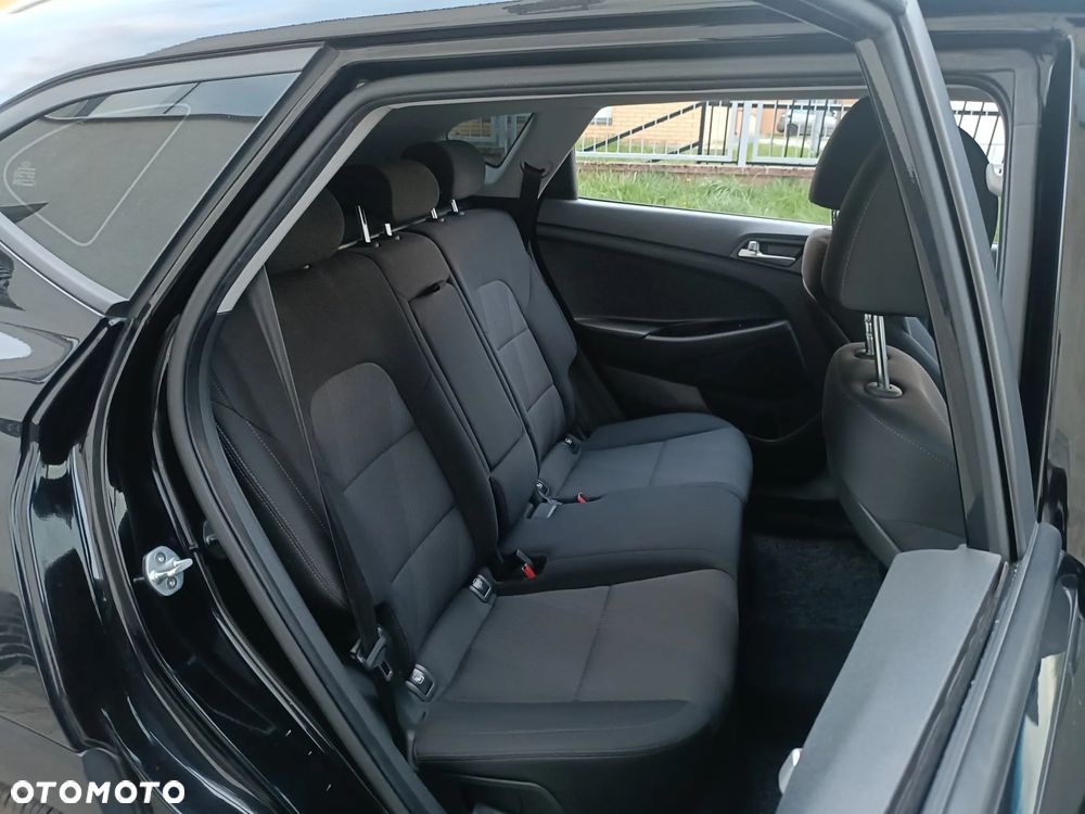 Hyundai Tucson 1.6 GDi 2WD Pure - 16