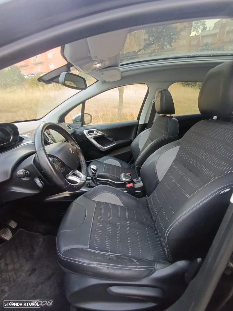 Peugeot 2008 1.6 BlueHDi Allure - 21
