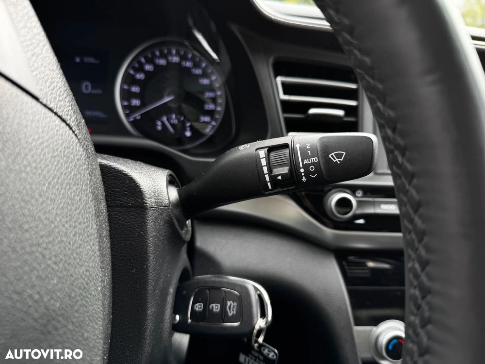 Hyundai Elantra - 21