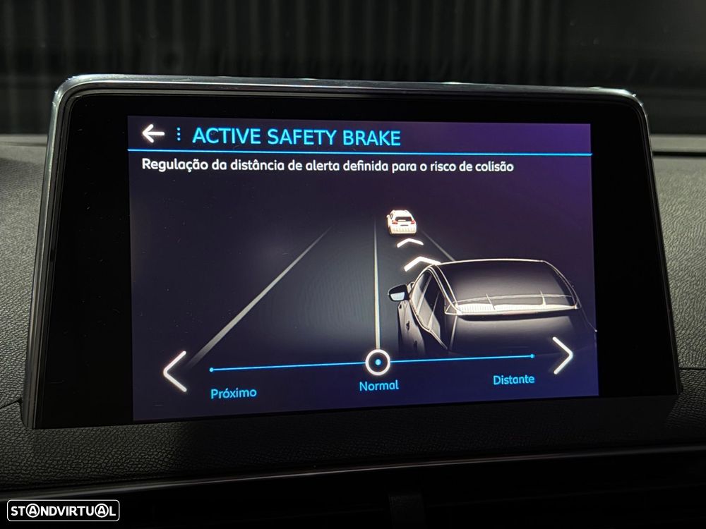 Peugeot 3008 1.6 BlueHDi Allure EAT6 - 28