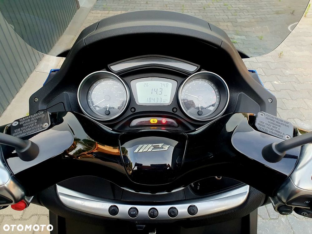 Piaggio MP-3 - 8