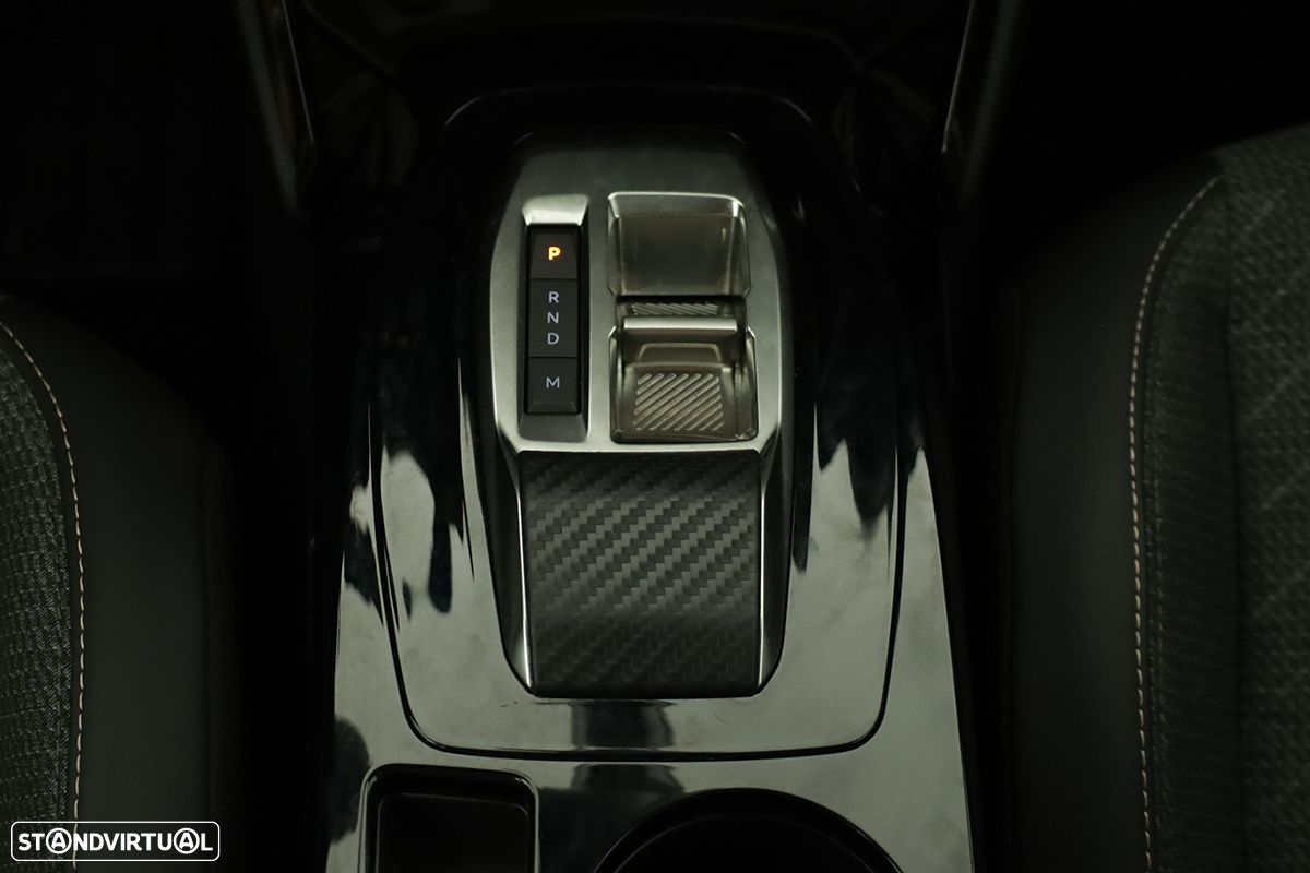 Peugeot 2008 1.2 PureTech Allure EAT8 - 14