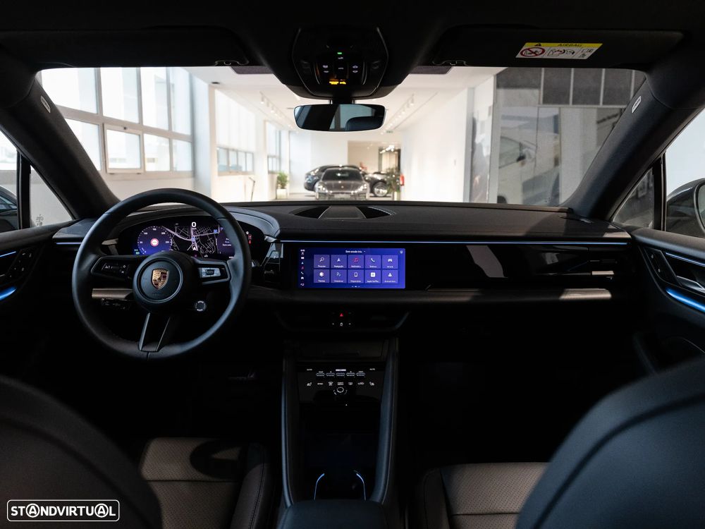 Porsche Macan Electric 4 - 32