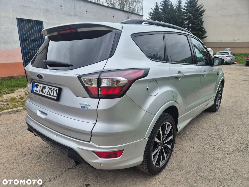 Ford Kuga 1.5 EcoBoost 2x4 ST-Line - 6