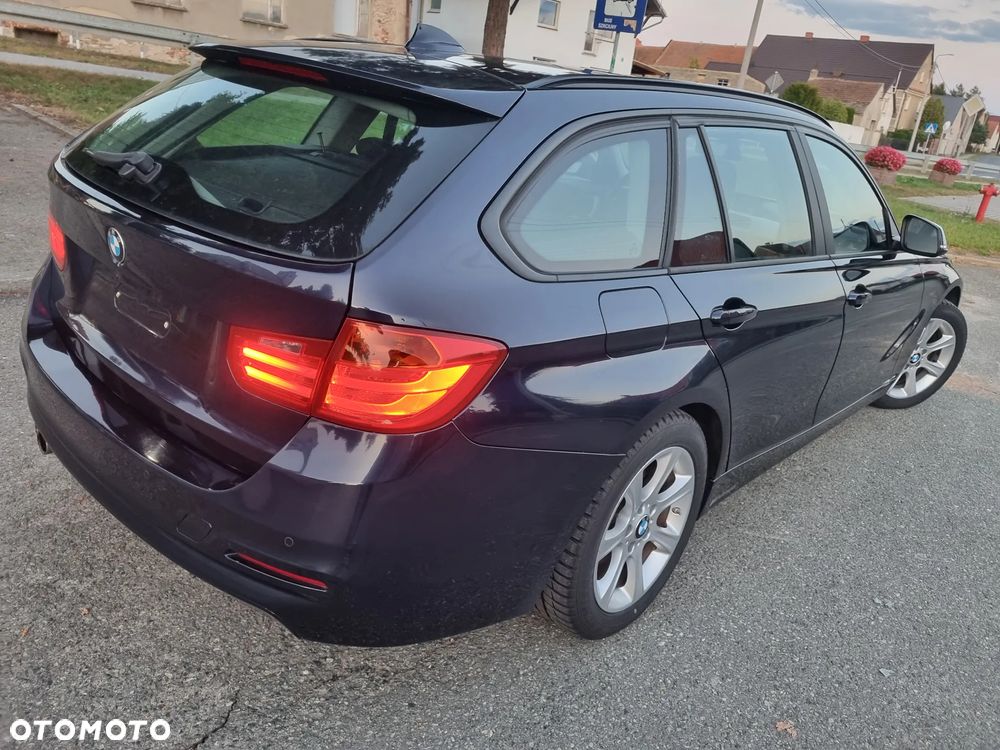 BMW Seria 3 335d Touring xDrive Edition M Sport Shadow - 21
