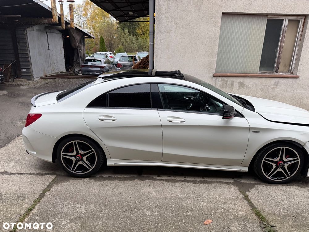 Mercedes-Benz CLA 180 AMG Line - 15