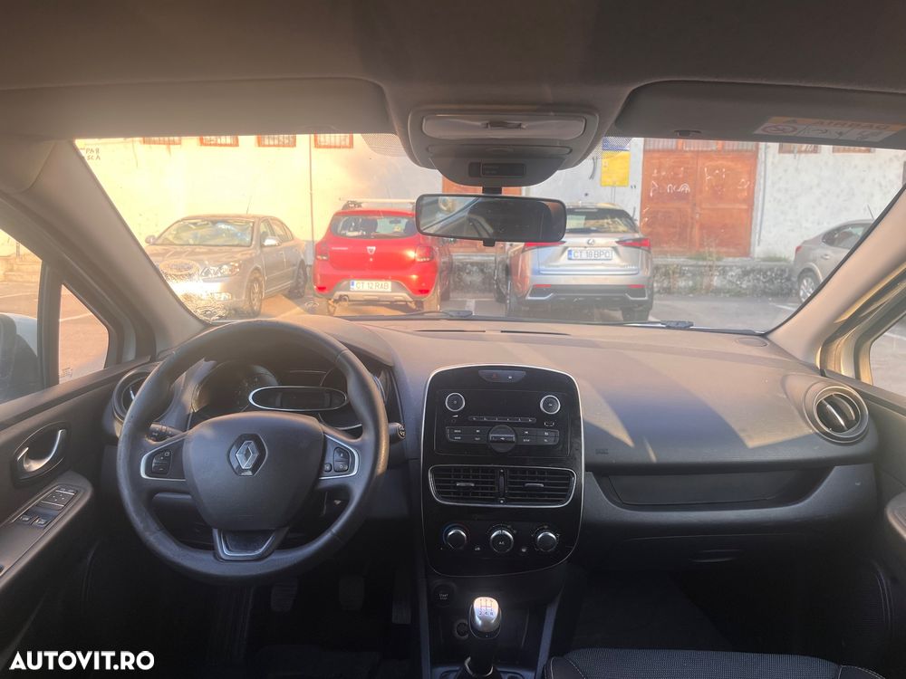 Renault Clio - 7