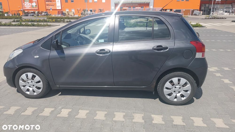 Toyota Yaris 1.33 Luna - 24