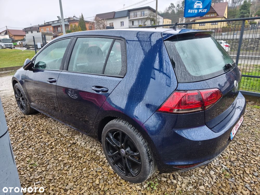 Volkswagen Golf 1.2 TSI BlueMotion Technology DSG Trendline - 4