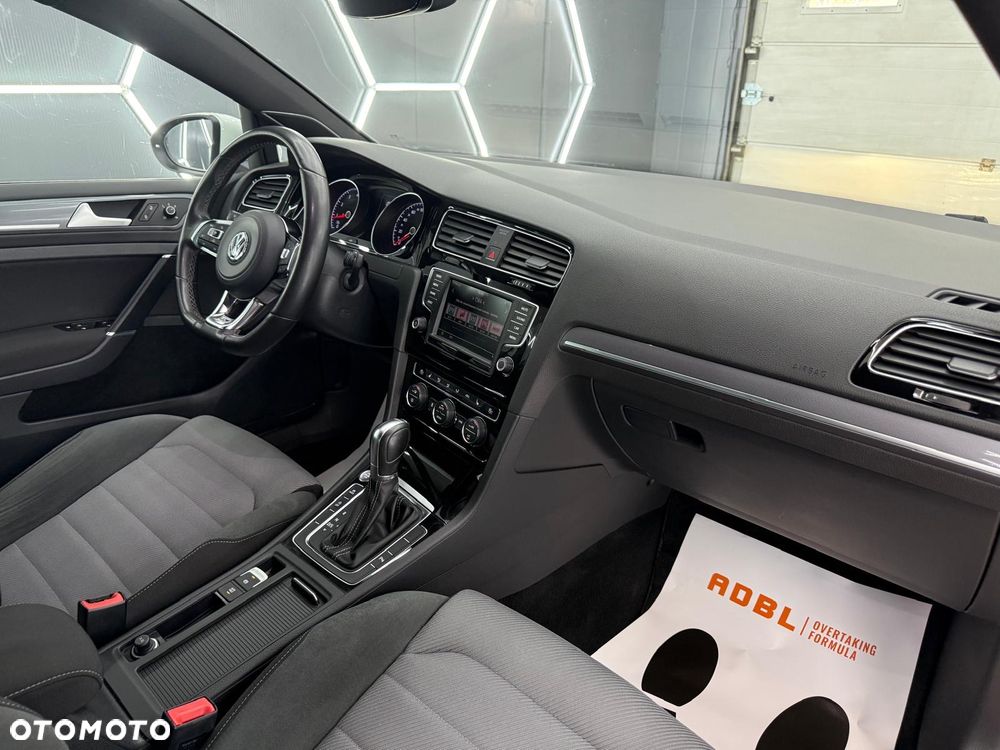 Volkswagen Golf 1.4 TSI BlueMotion Technology DSG Highline - 32