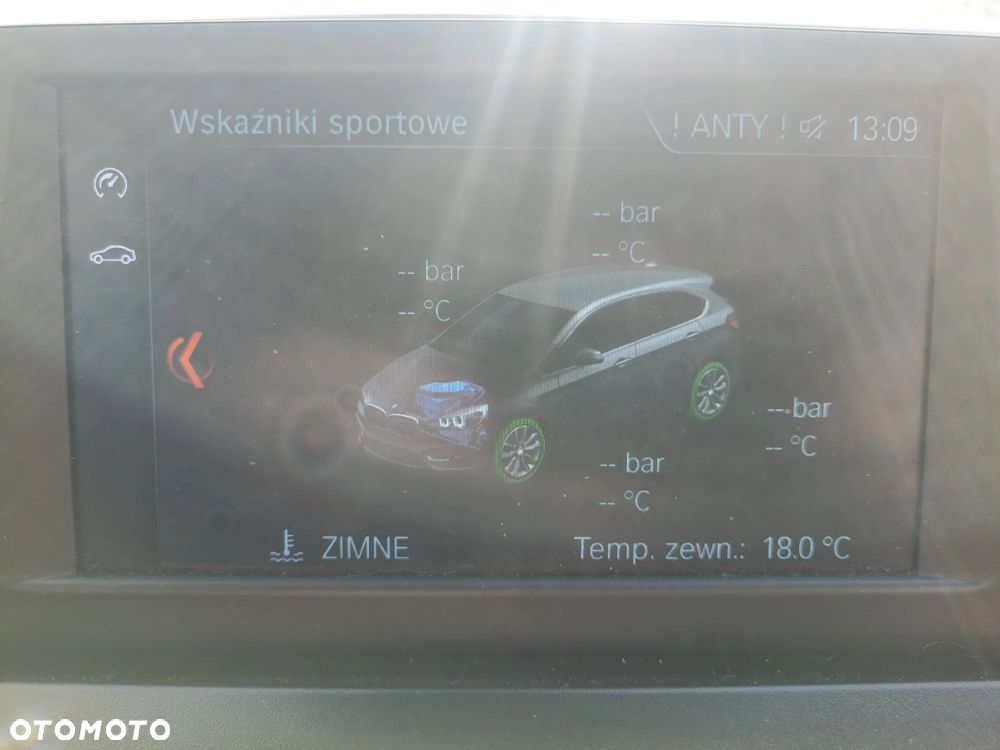 BMW Seria 2 218d - 12