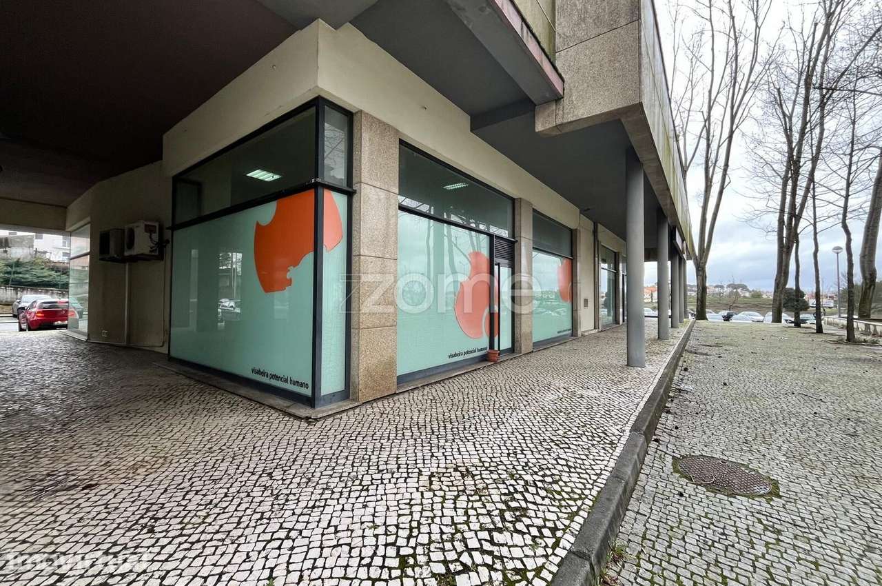 Loja Comercial 80 m2 - Garagem fechada - Para Investidores - Arrendada - Grande imagem: 2/15