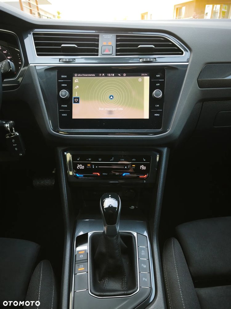 Volkswagen Tiguan - 8