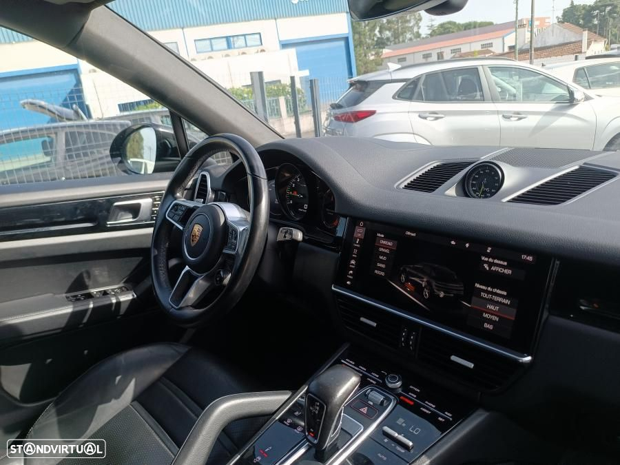 Porsche Cayenne E-Hybrid - 6