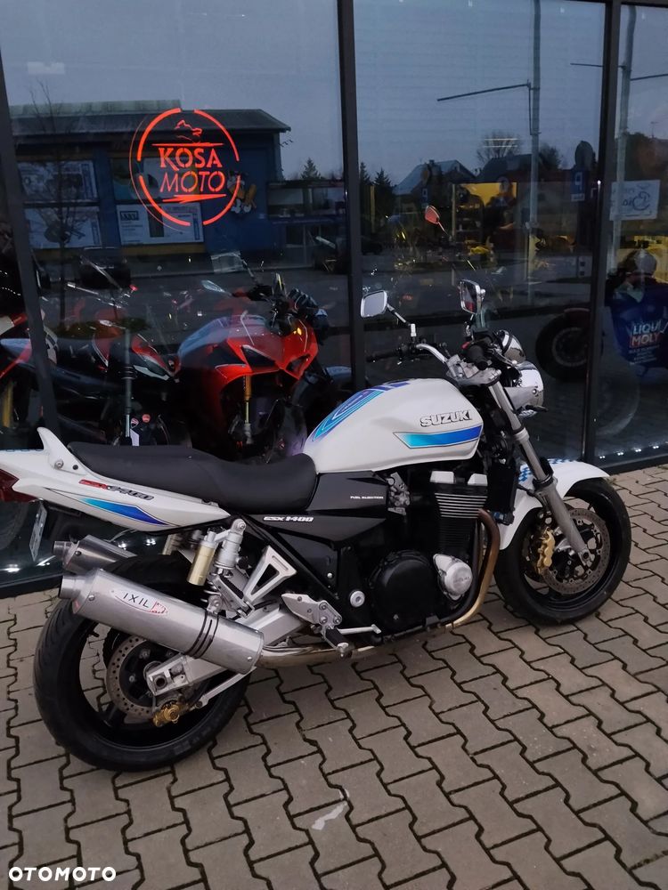 Suzuki GSX - 2