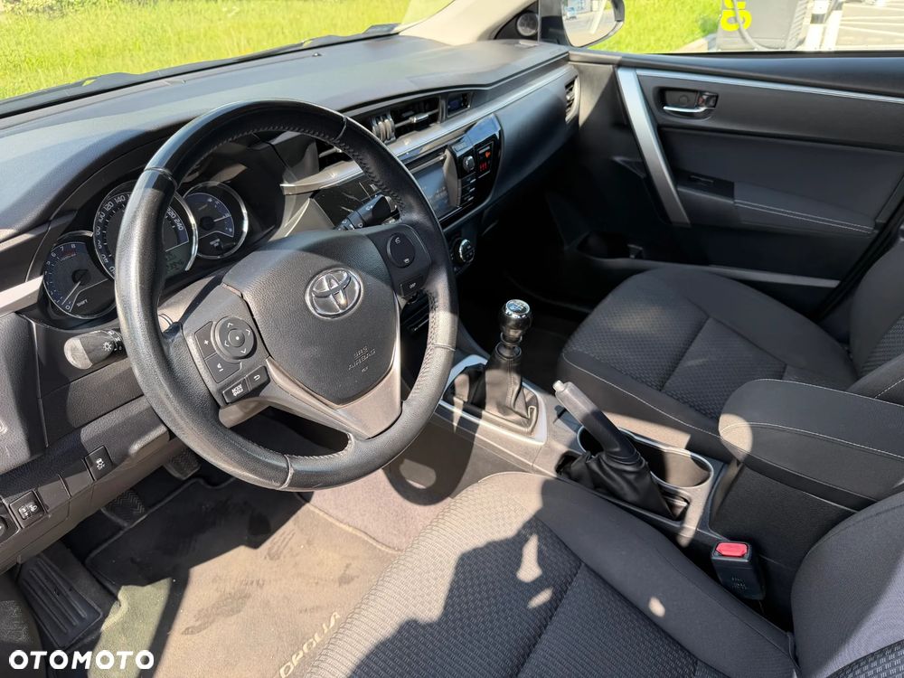 Toyota Corolla 1.6 Premium - 15