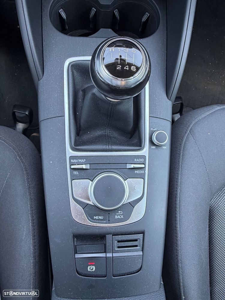 Audi A3 Sportback 1.6 TDI Advance Ultra - 6