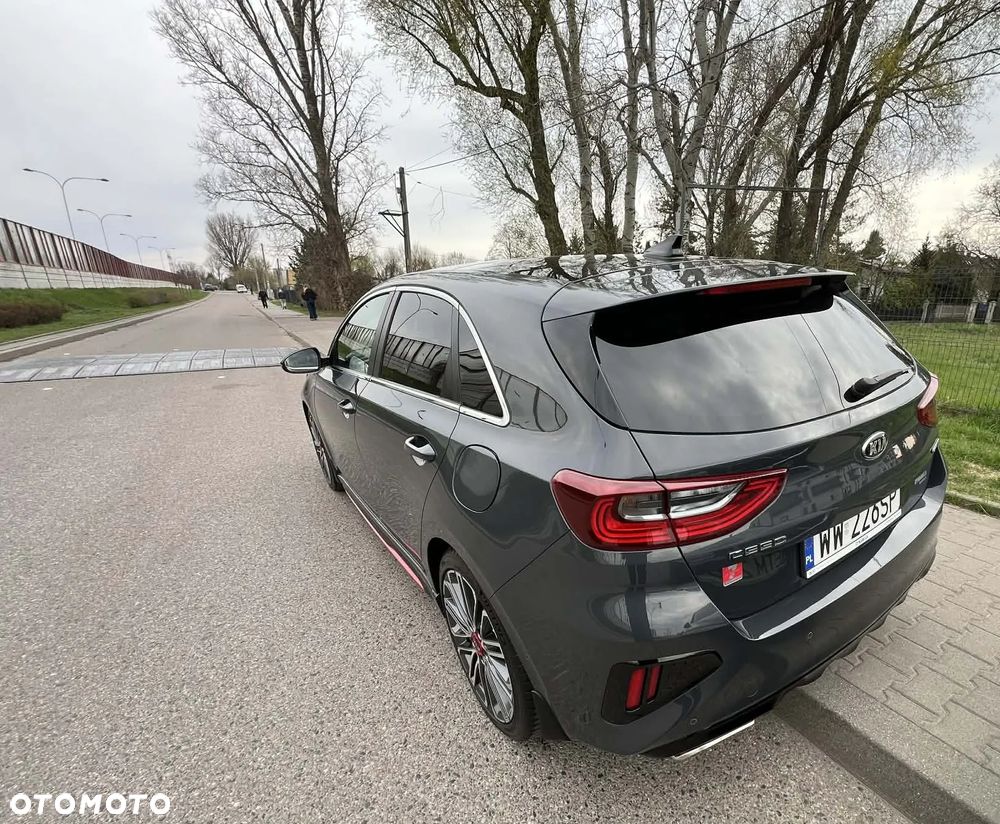 Kia Ceed - 5