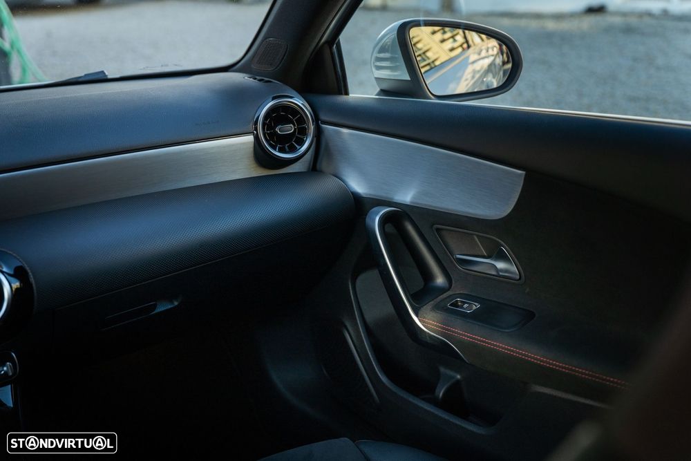 Mercedes-Benz A 180 d AMG Line Aut. - 32