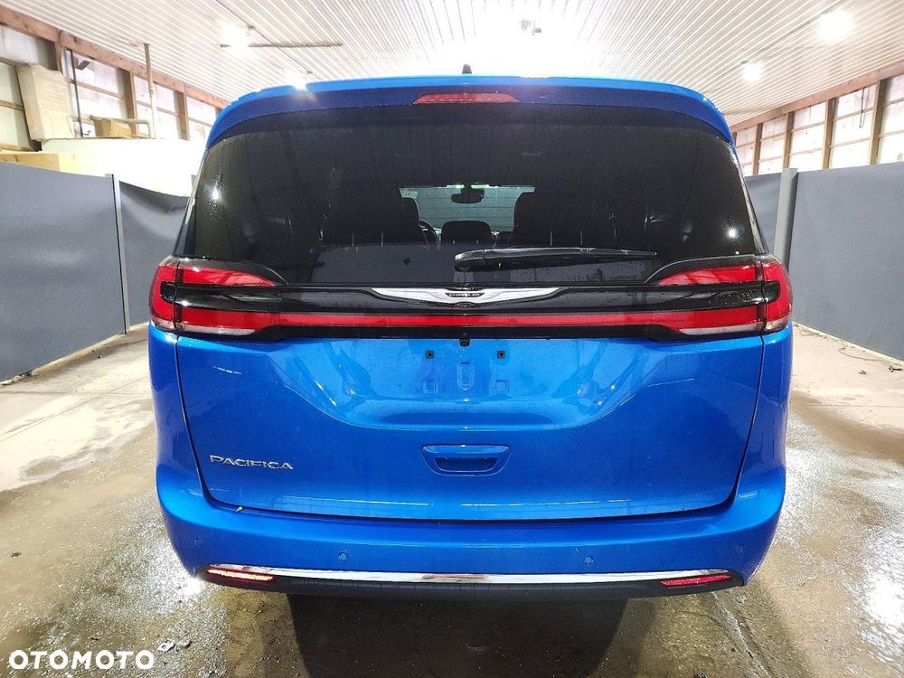 Chrysler Pacifica - 3