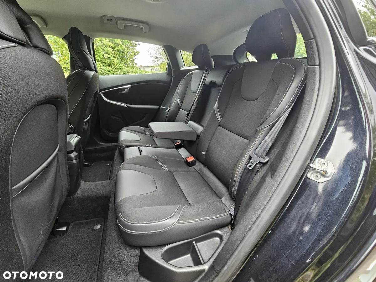 Volvo V40 - 18