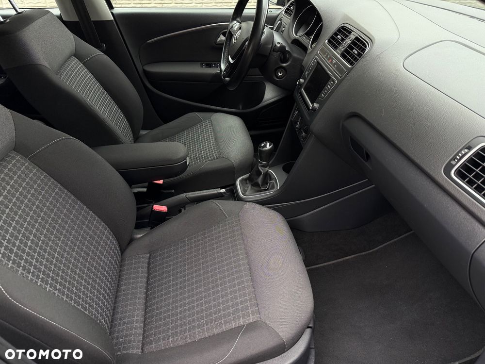 Volkswagen Polo 1.4 TDI (Blue Motion Technology) Comfortline - 31