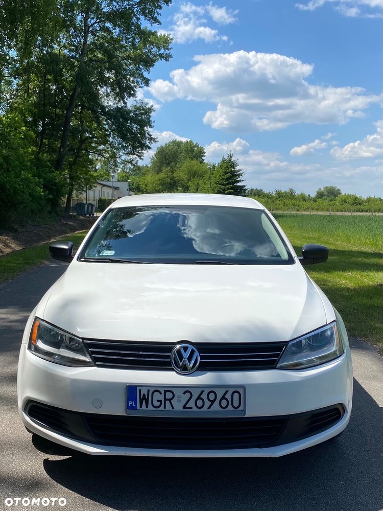 Volkswagen Jetta - 5
