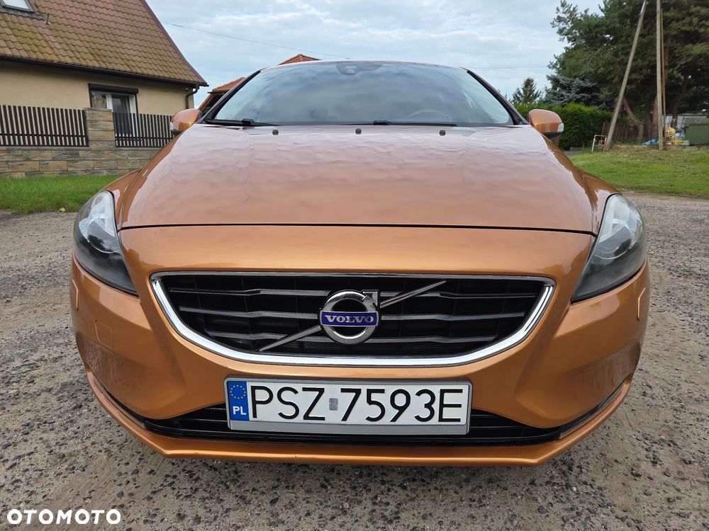 Volvo V40 T2 You - 3