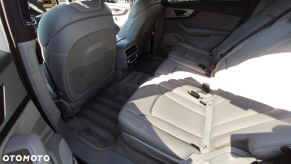 Audi SQ7 4.0 TDI Quattro Tiptronic - 8
