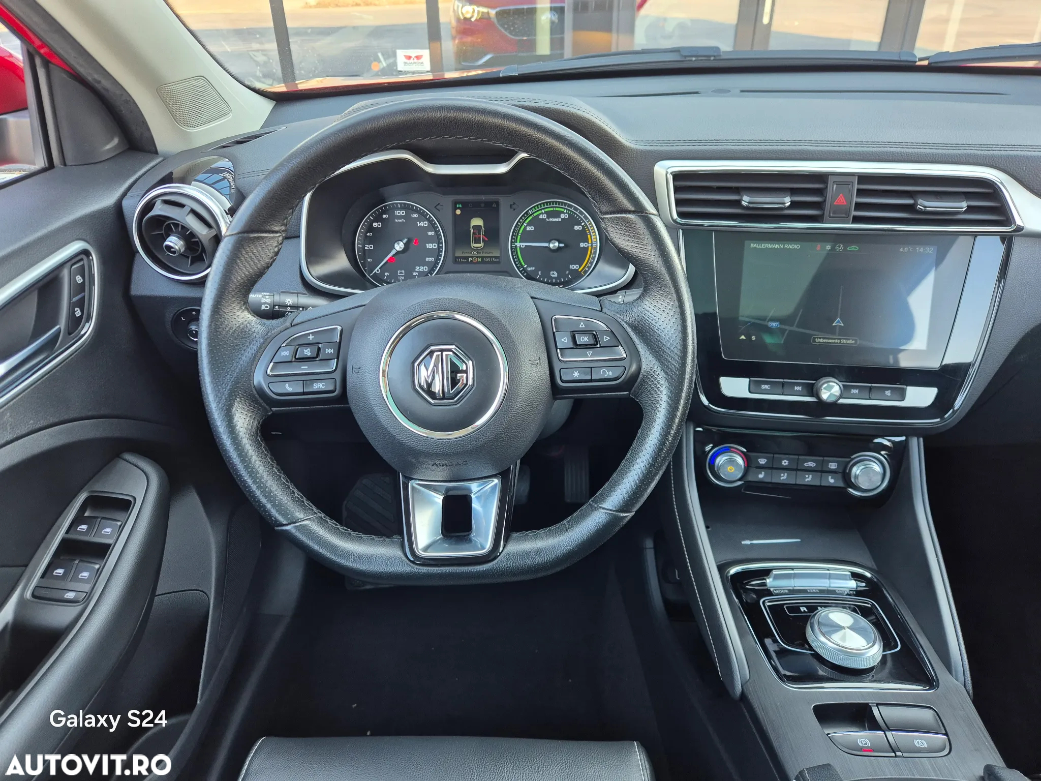 MG ZS EV Luxury - 15